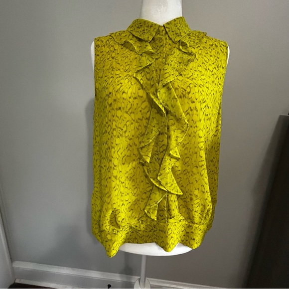 CAbi Green Ruffled Sleeveless Blouse with Bib Collar - Picture 1 of 5